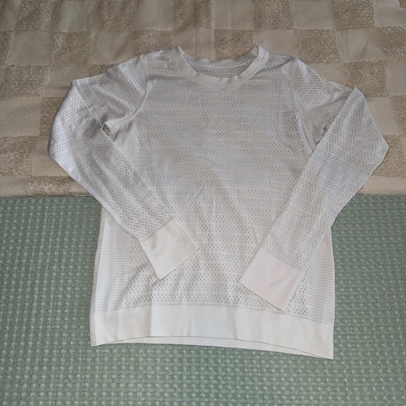 Lululemon swiftly breathe long sleeve top size 6 - Picture 1 of 3